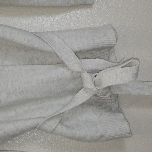 Banana Republic Filpucci Yarn Open Front with Tie Sweater XS Petite Oatmeal - Picture 4 of 8